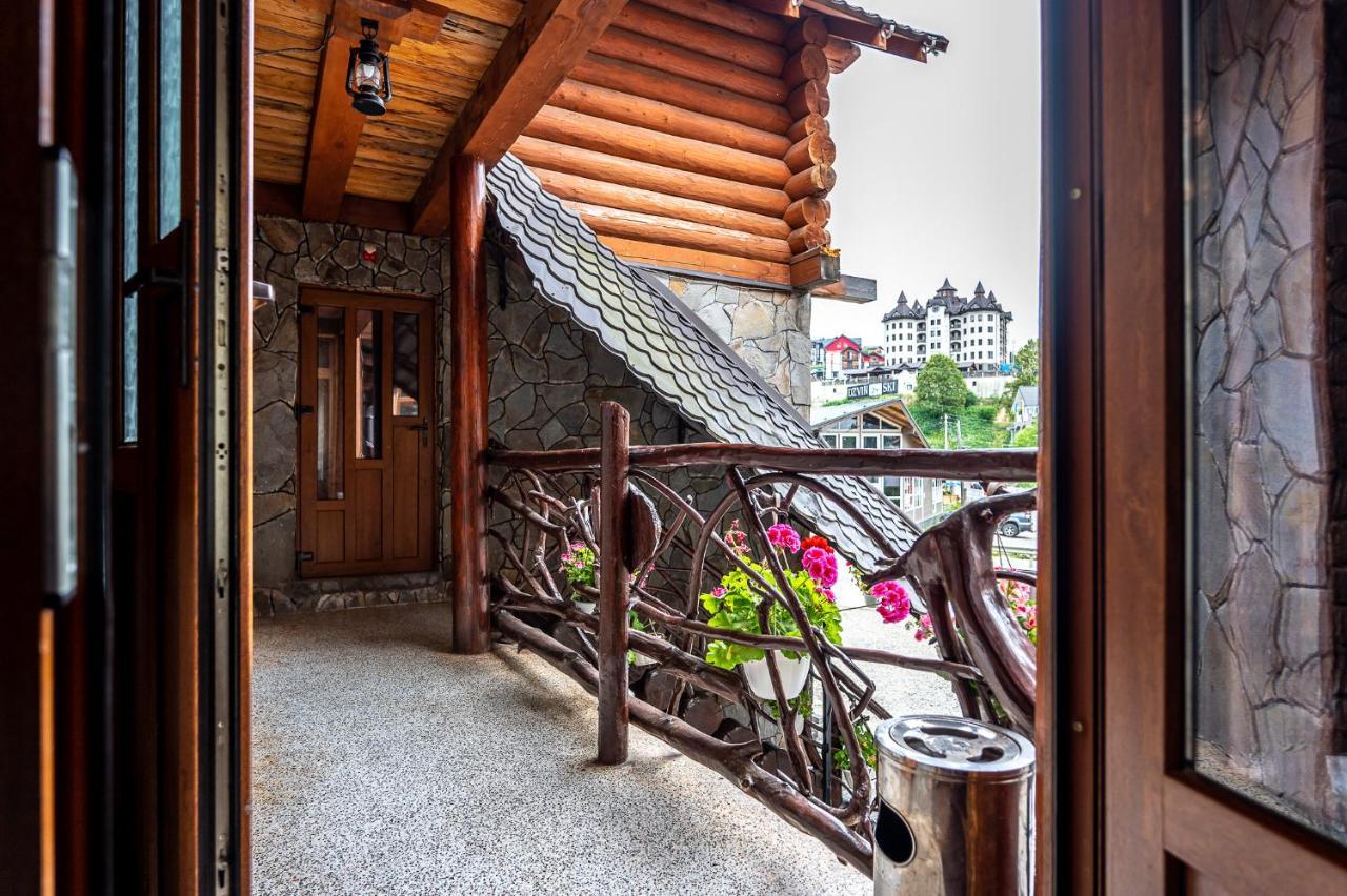 Марина Hotel Bukovel Eksteriør billede